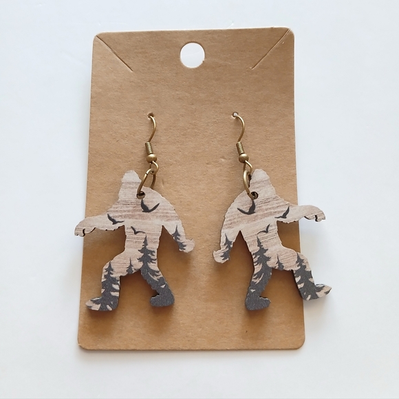 Fashion Jewelry Bigfoot Earrings in Brown and Gray - Picture 1 of 3